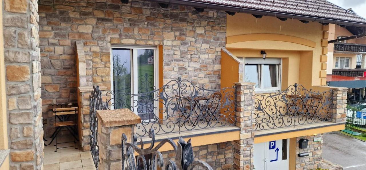 Hotel Samarin Črnomelj Kültér fotó