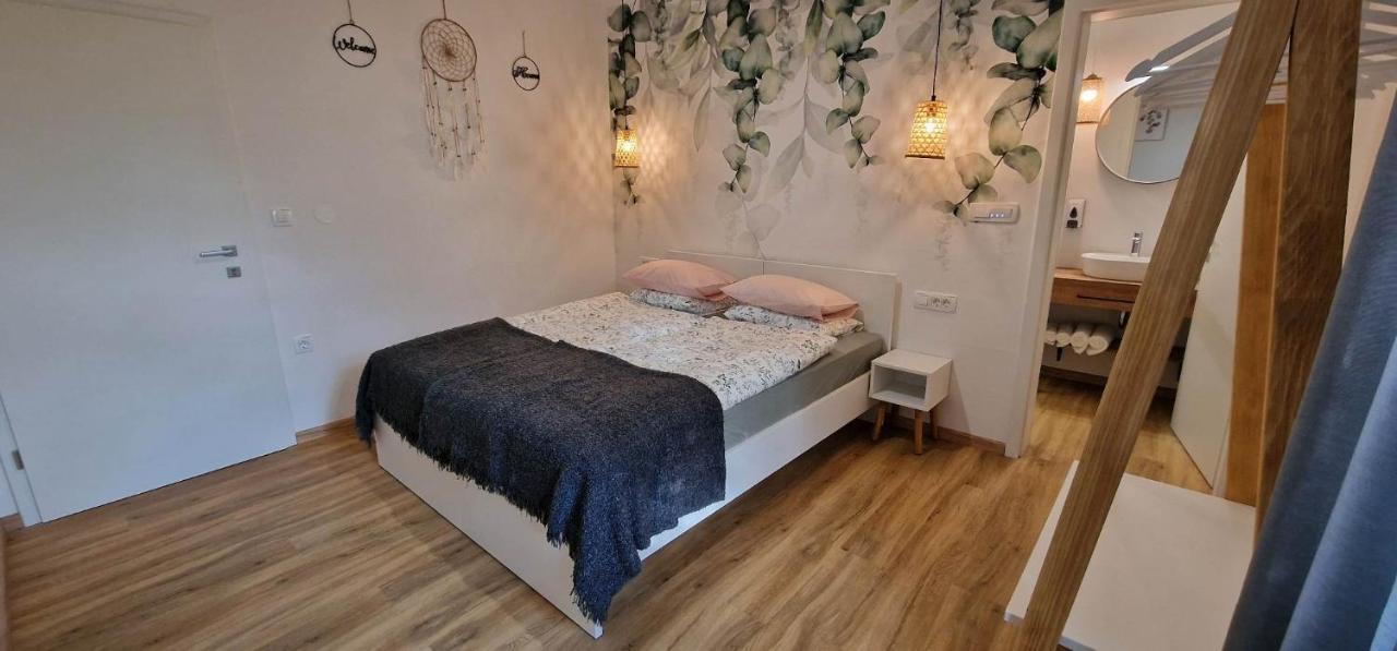 Hotel Samarin Črnomelj Kültér fotó