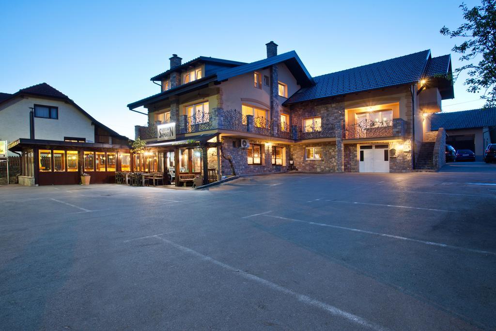 Hotel Samarin Črnomelj Kültér fotó