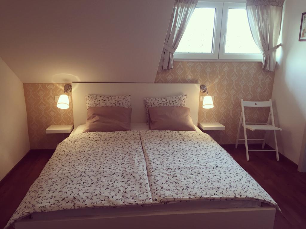 Hotel Samarin Črnomelj Kültér fotó