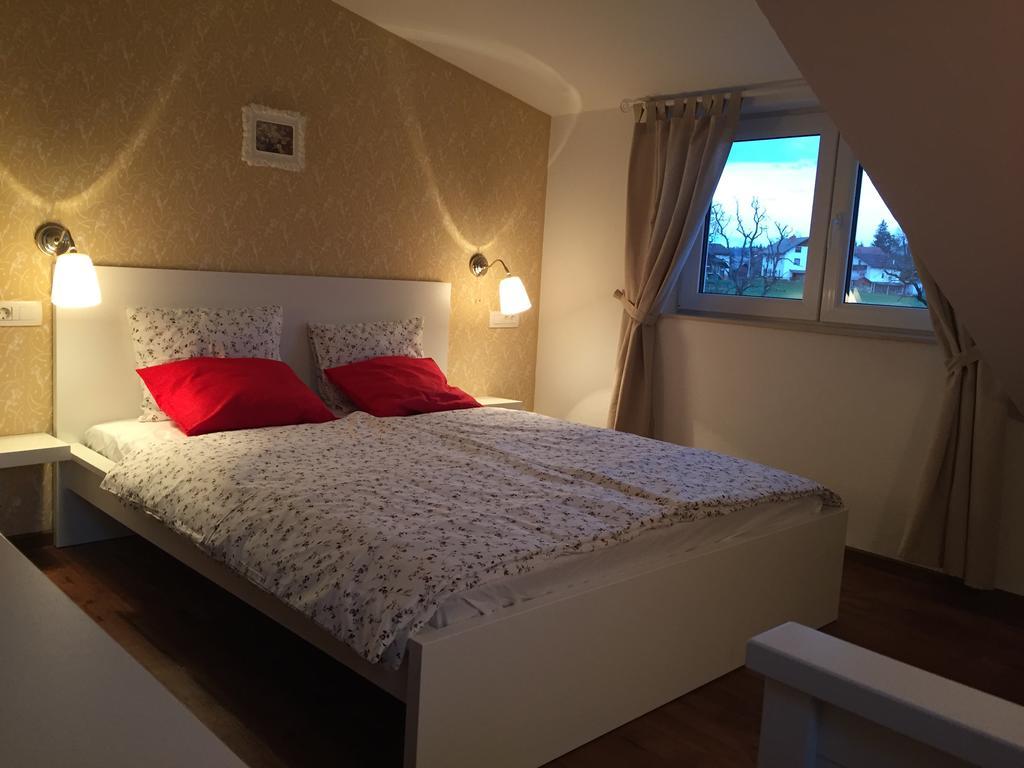 Hotel Samarin Črnomelj Kültér fotó